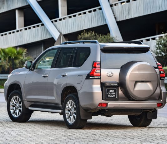 Senator Wetangula REJECTS a Prado offered to him by Governor Wangamati