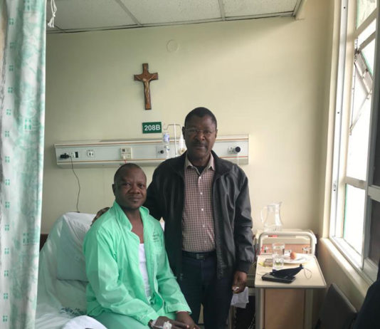 Senator Wetangula visits Robert Wanjala at Mater Hospital