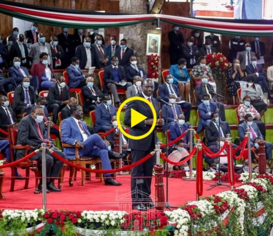 DP Ruto ignores hecklers to deliver his comments on the BBI report